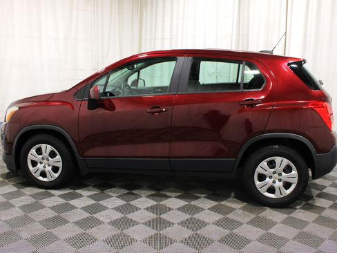 Used 2016 Chevrolet Trax LS FWD image 29