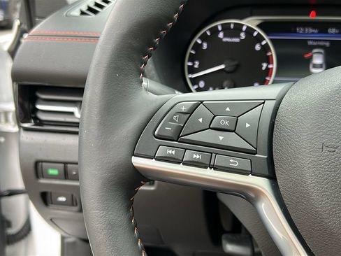 Used 2024 Nissan Sentra SR w/ SR Premium Package FWD image 13