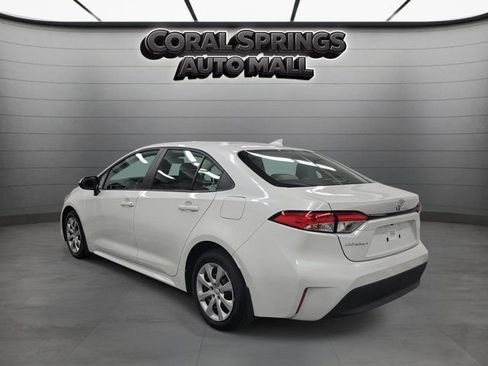 Used 2025 Toyota Corolla LE FWD image 4