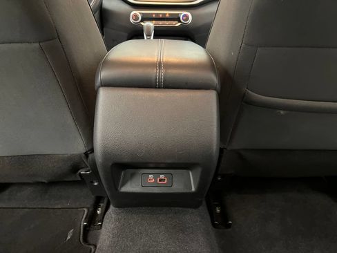 Used 2025 Nissan Altima 2.5 SV FWD image 21