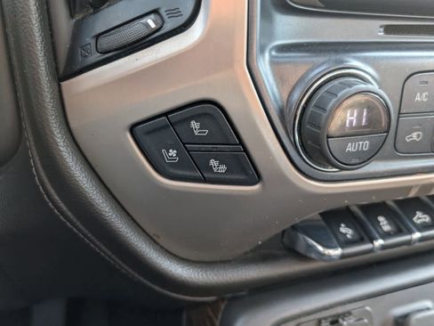 Used 2017 GMC Sierra 2500 Denali w/ Duramax Plus Package image 28