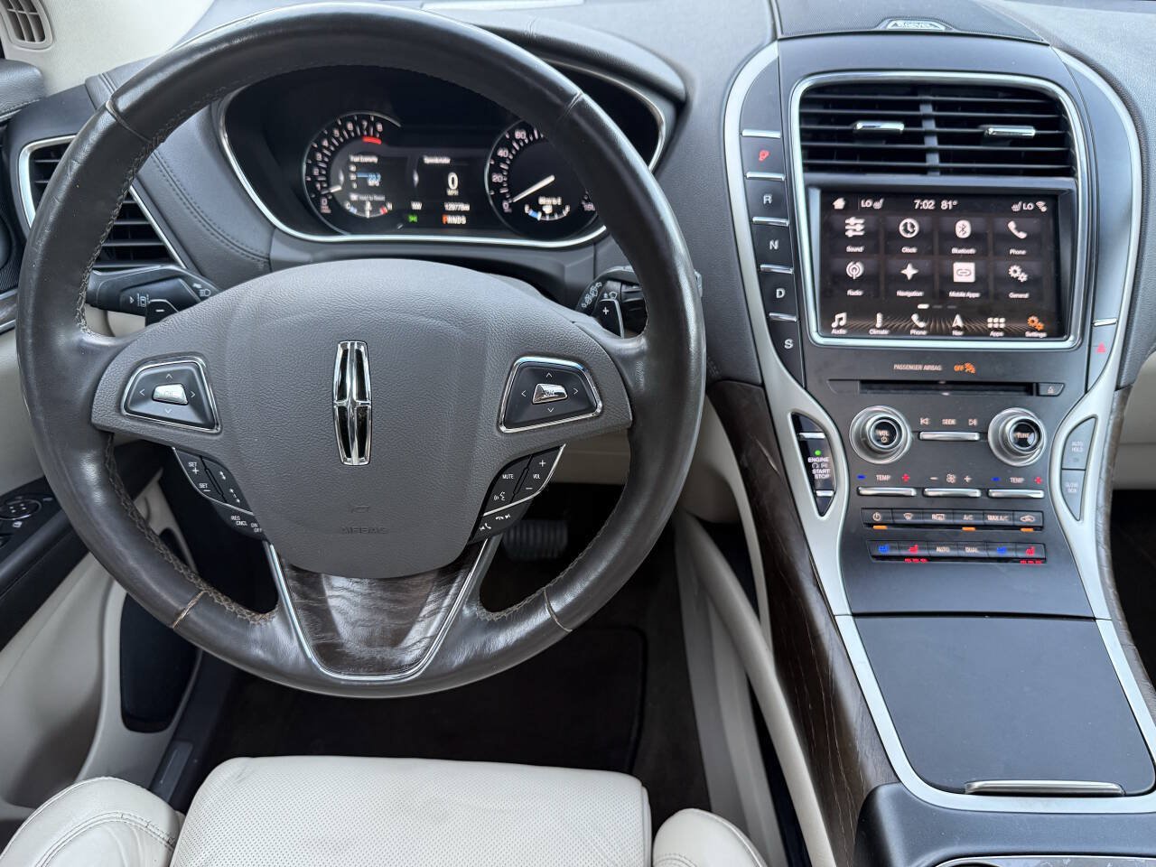 Used 2018 Lincoln MKX Reserve w/ Driver Assistance Package FWD image 52