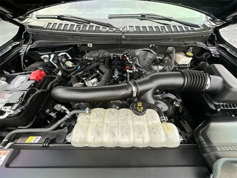 Used 2023 Ford Expedition Limited image 27