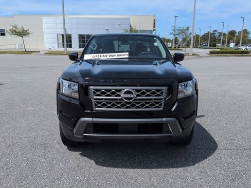 Certified 2022 Nissan Frontier SV image 9