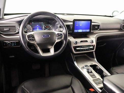 Used 2023 Ford Explorer XLT w/ Equipment Group 202A image 2