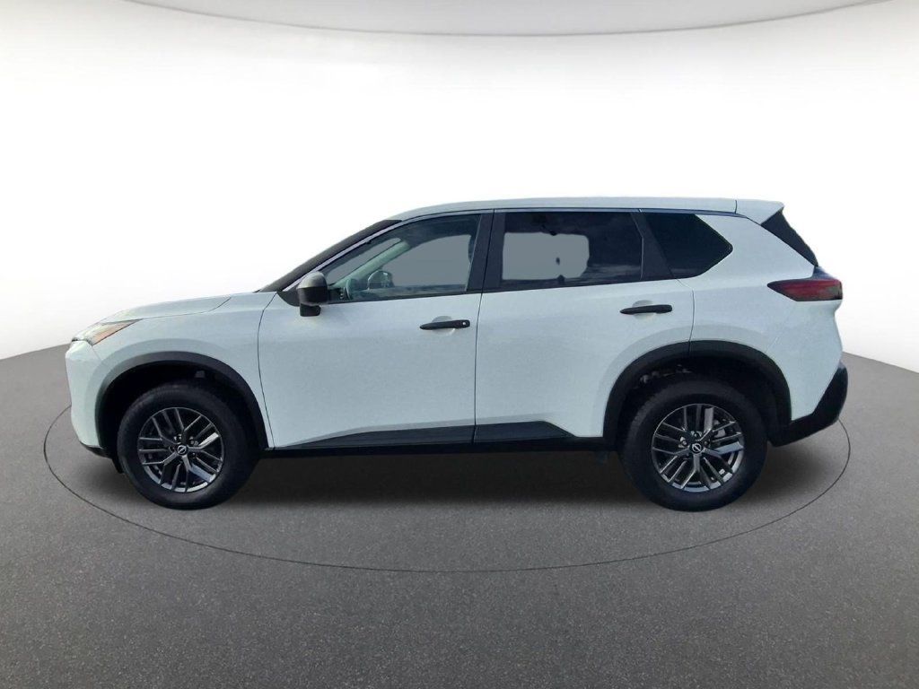 Used 2023 Nissan Rogue S FWD image 8