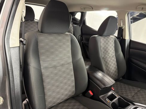 Used 2022 Nissan Rogue Sport SV AWD/4WD image 26