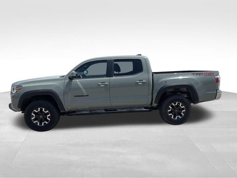 Used 2023 Toyota Tacoma TRD Off-Road AWD/4WD image 4