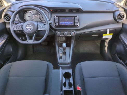 New 2025 Nissan Kicks Play S image 15