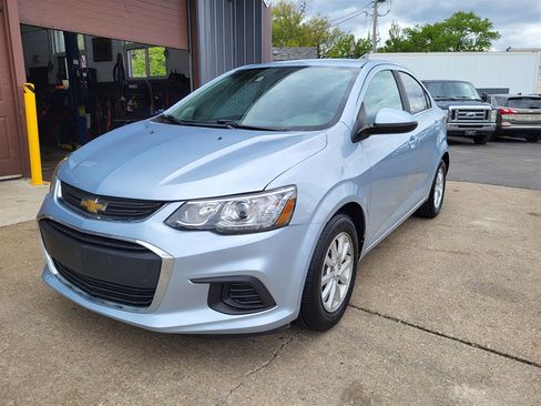 Used 2018 Chevrolet Sonic LT FWD image 3