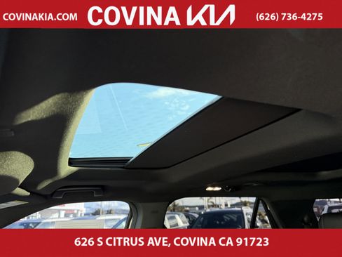 Used 2018 Ford Explorer XLT w/ Equipment Group 202A image 18