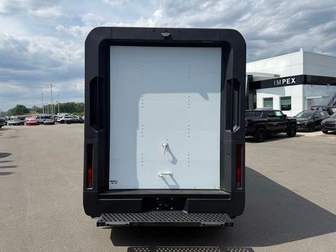 Used 2024 Chevrolet Brightdrop 400 w/ Commercial Equipment Package AWD/4WD image 8