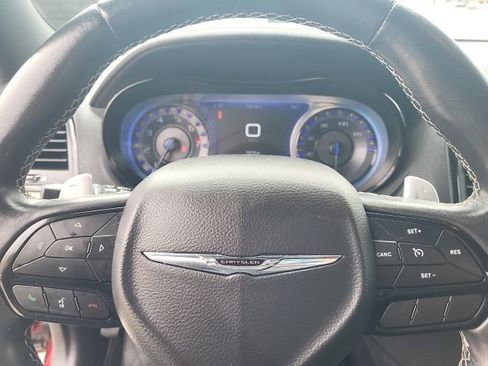 Used 2019 Chrysler 300 S image 9
