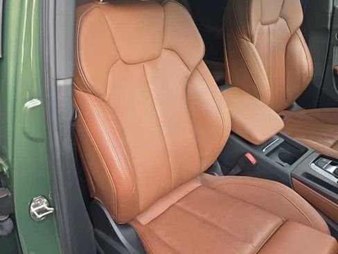 Used 2023 Audi Q5 e Prestige w/ Prestige Package AWD/4WD image 9