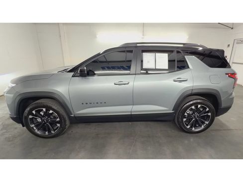 Used 2026 Chevrolet Equinox RS w/ Convenience Package III FWD image 6