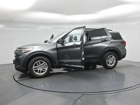 Certified 2025 Ford Explorer Active AWD/4WD image 35