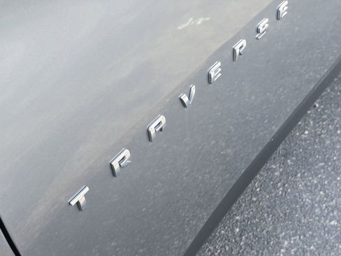 Used 2018 Chevrolet Traverse LT image 10