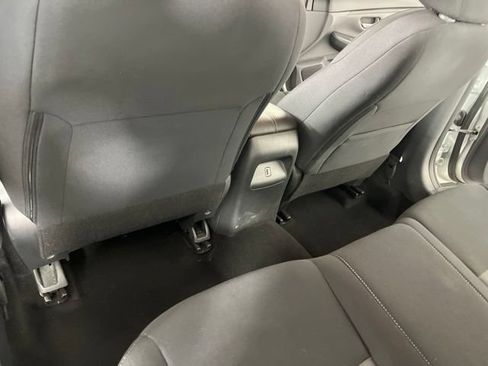 Used 2023 Nissan Sentra SV FWD image 42