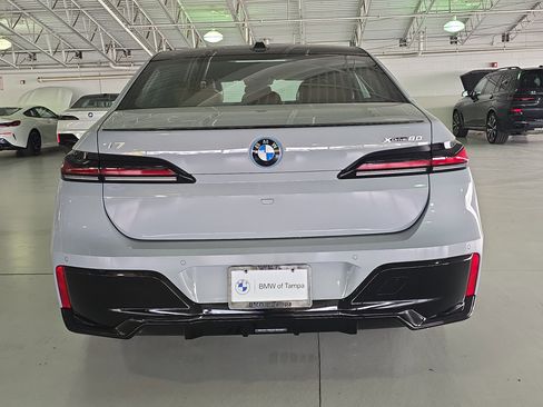 New 2026 BMW i7 xDrive60 w/ Executive Package image 6