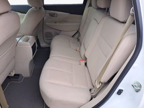 Used 2017 Nissan Murano SV image 14