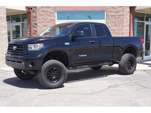 Used 2009 Toyota Tundra 4x4 Double Cab image 2