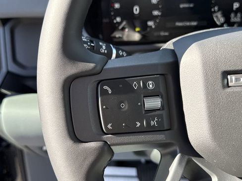 New 2026 Land Rover Defender 130 X-Dynamic SE image 24