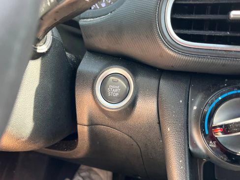 Used 2021 Hyundai Kona SEL AWD/4WD image 23
