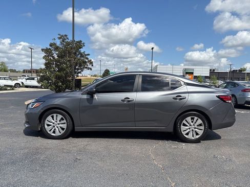 Used 2023 Nissan Sentra S image 9