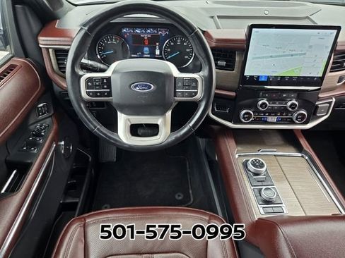 Used 2024 Ford Expedition Limited AWD/4WD image 16