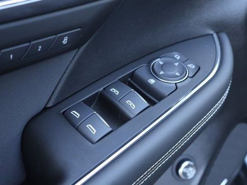 New 2026 Buick Envision Sport Touring image 9