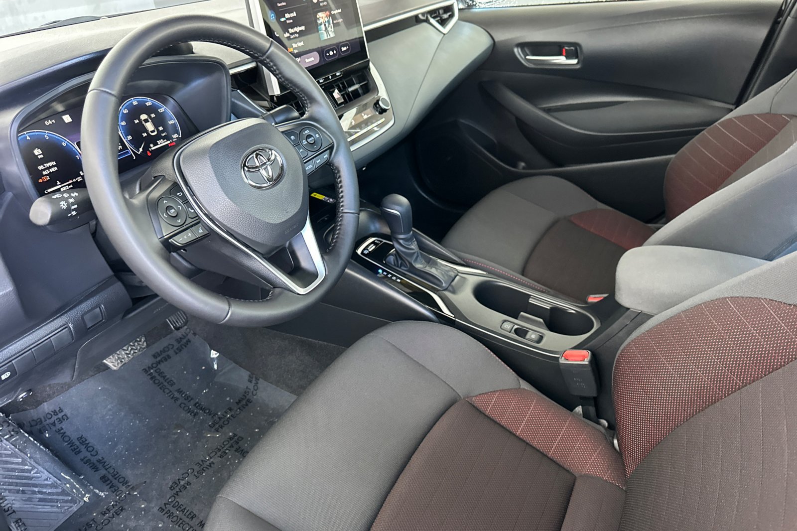 Used 2026 Toyota Corolla SE w/ SE Package FWD image 10