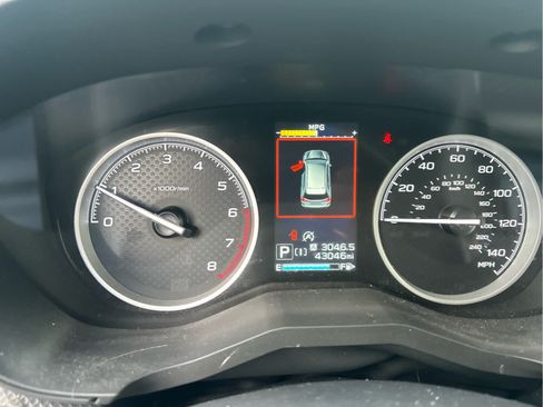 Used 2023 Subaru Forester Premium AWD/4WD image 8