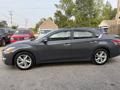 Used 2013 Nissan Altima 2.5 SV w/ 2.5SV Convenience Pkg FWD image 5