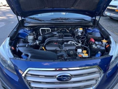 Used 2017 Subaru Outback 2.5i Limited AWD/4WD image 13