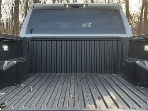 Used 2024 Toyota Tacoma TRD Off-Road image 23