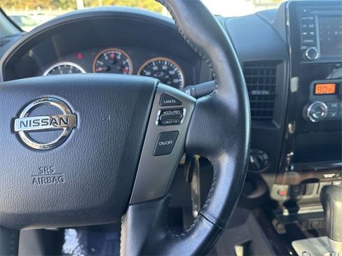 Used 2013 Nissan Titan SL w/ Moonroof Pkg image 18