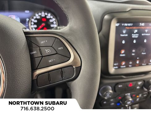 Used 2022 Jeep Renegade Latitude image 12