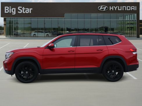 Used 2022 Volkswagen Atlas SE image 2