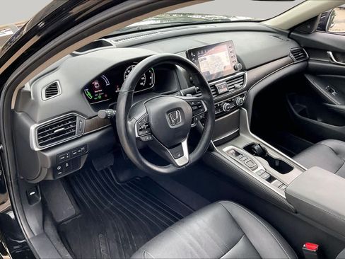 Used 2020 Honda Accord Touring image 17