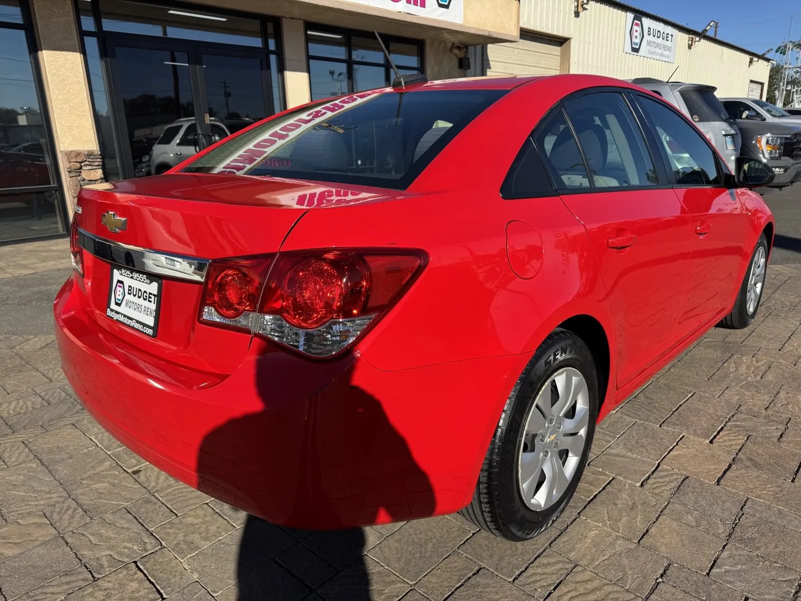 Used 2015 Chevrolet Cruze L FWD image 2