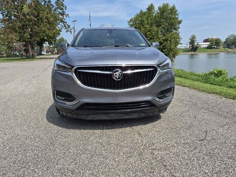 Used 2019 Buick Enclave Essence AWD/4WD image 3