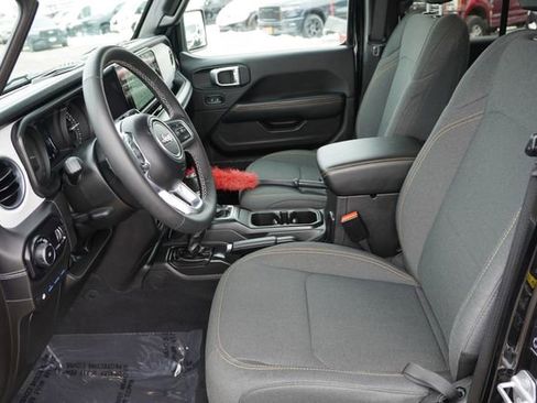 Certified 2025 Jeep Wrangler Unlimited Sahara w/ Safety Group image 16