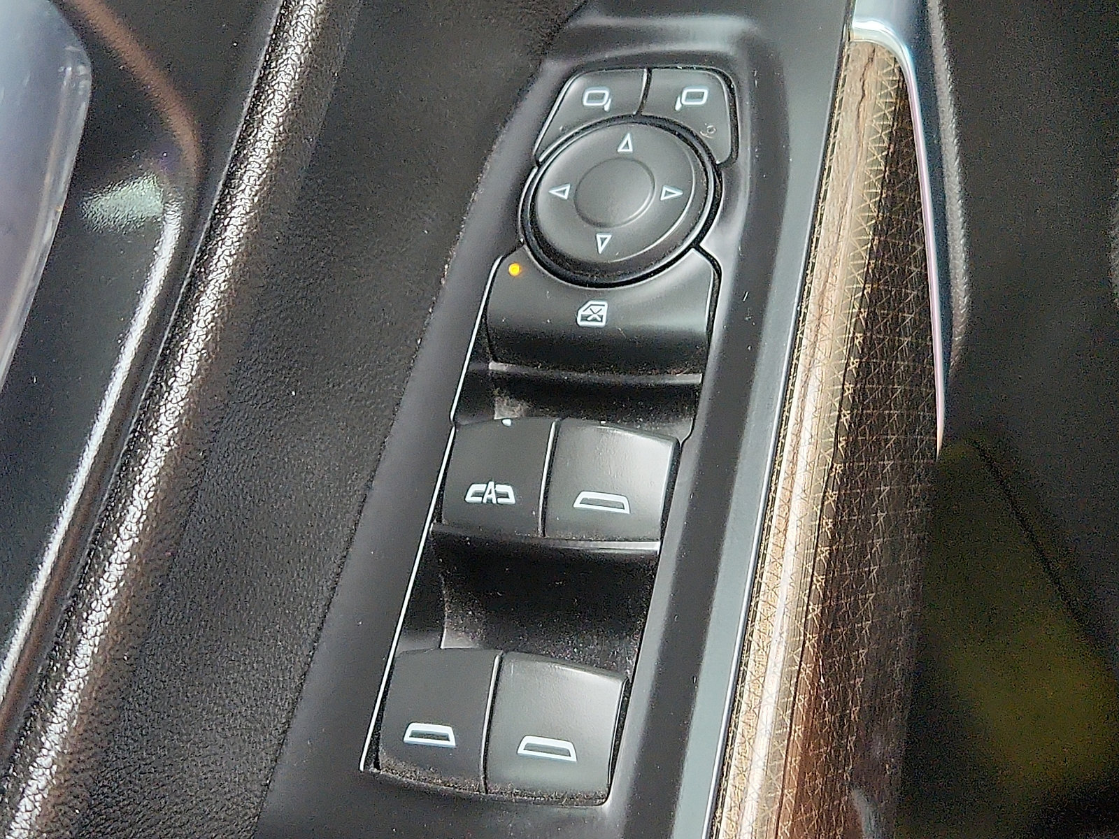 Used 2020 Chevrolet Silverado 1500 LT Trail Boss AWD/4WD image 23