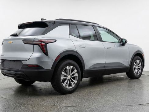 Used 2025 Chevrolet Equinox LT image 9