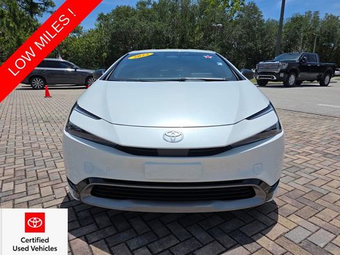 Used 2023 Toyota Prius XLE FWD image 2