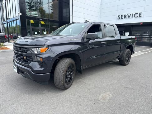 Used 2022 Chevrolet Silverado 1500 Custom AWD/4WD image 1