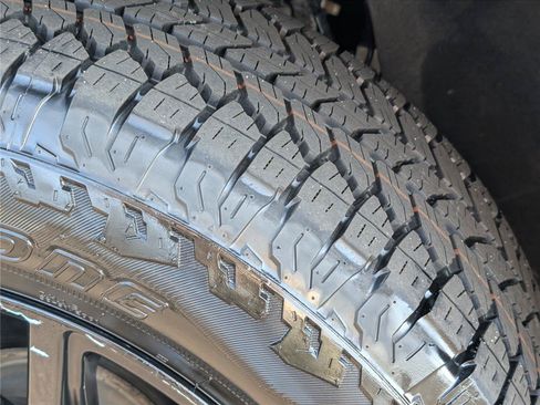 Used 2023 GMC Sierra 1500 Elevation AWD/4WD image 10