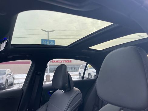 Used 2024 Mercedes-Benz C 300 4MATIC Sedan image 7