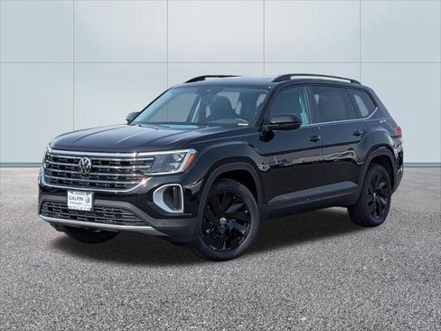 New 2026 Volkswagen Atlas SE FWD image 1