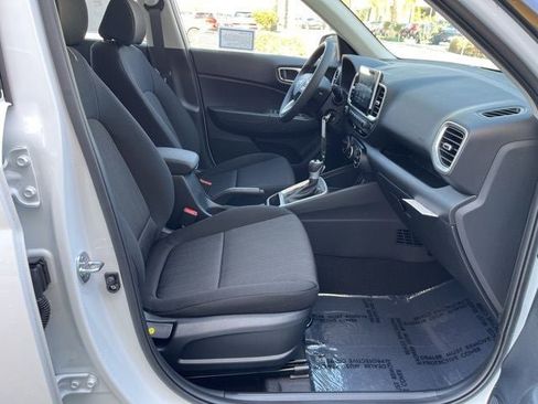 New 2026 Hyundai Venue SE image 28